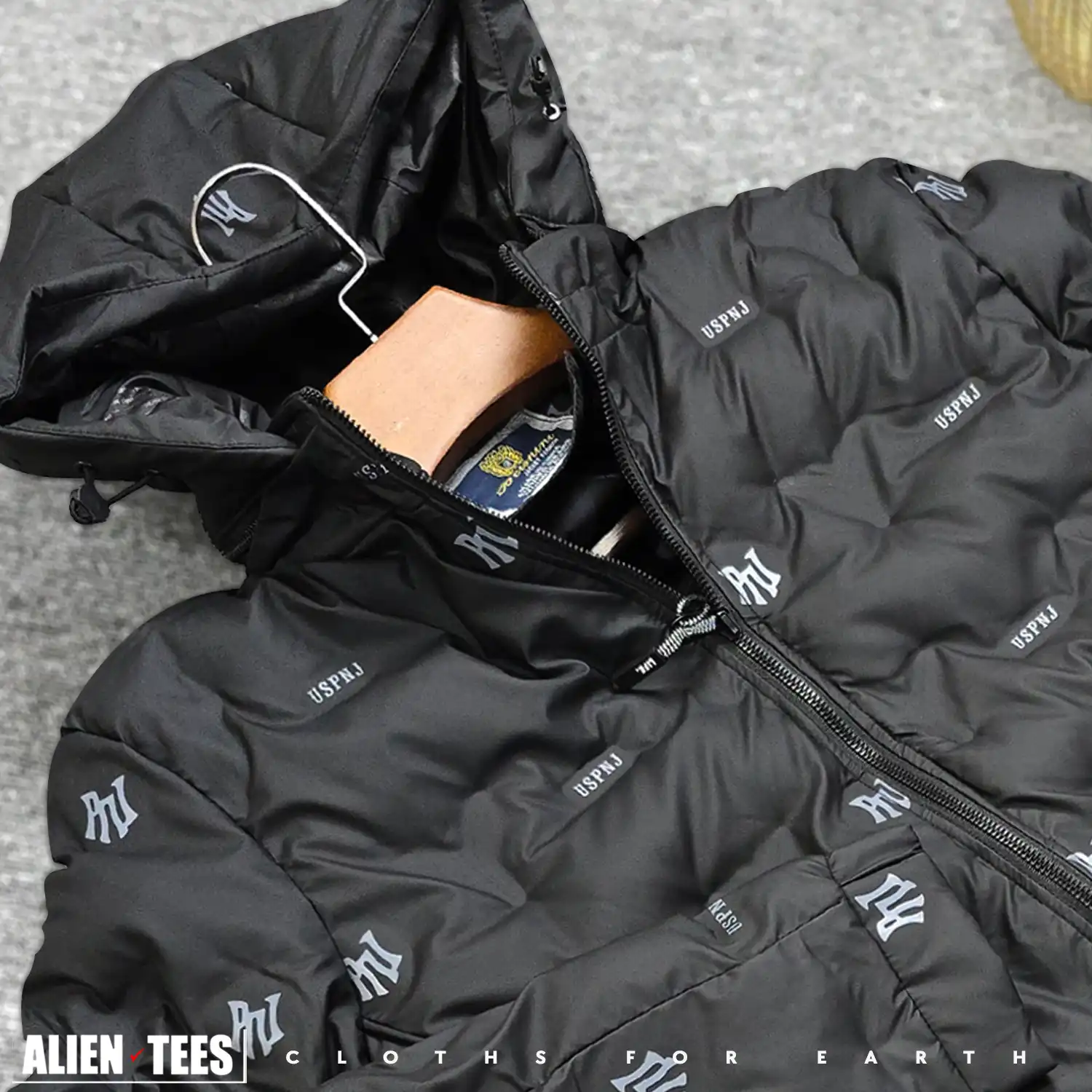 7W46 Ink Black - Aircore Padded Jacket