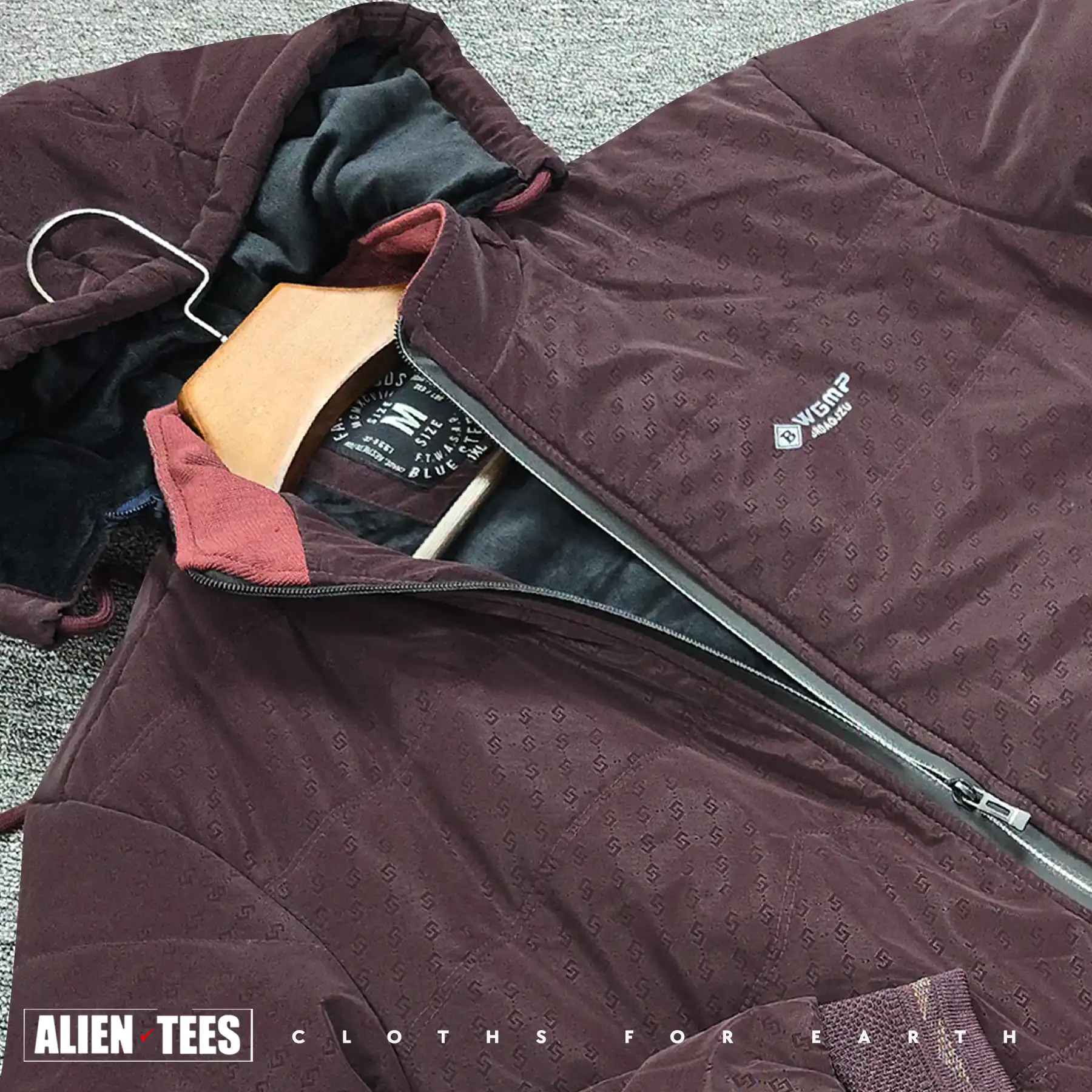 7W27 Wine Berry - Glossy Synth Padded Jacket