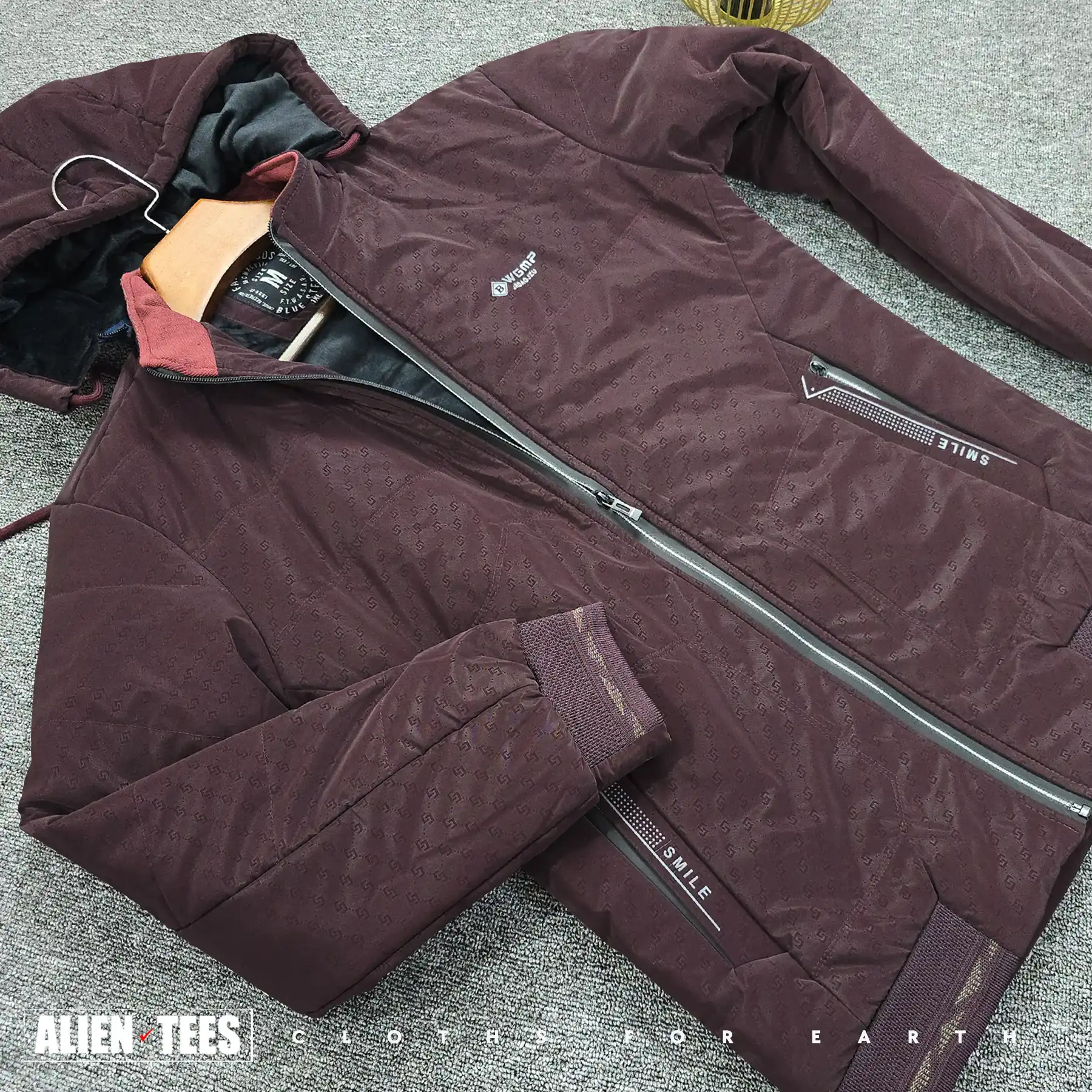 7W27 Wine Berry - Glossy Synth Padded Jacket