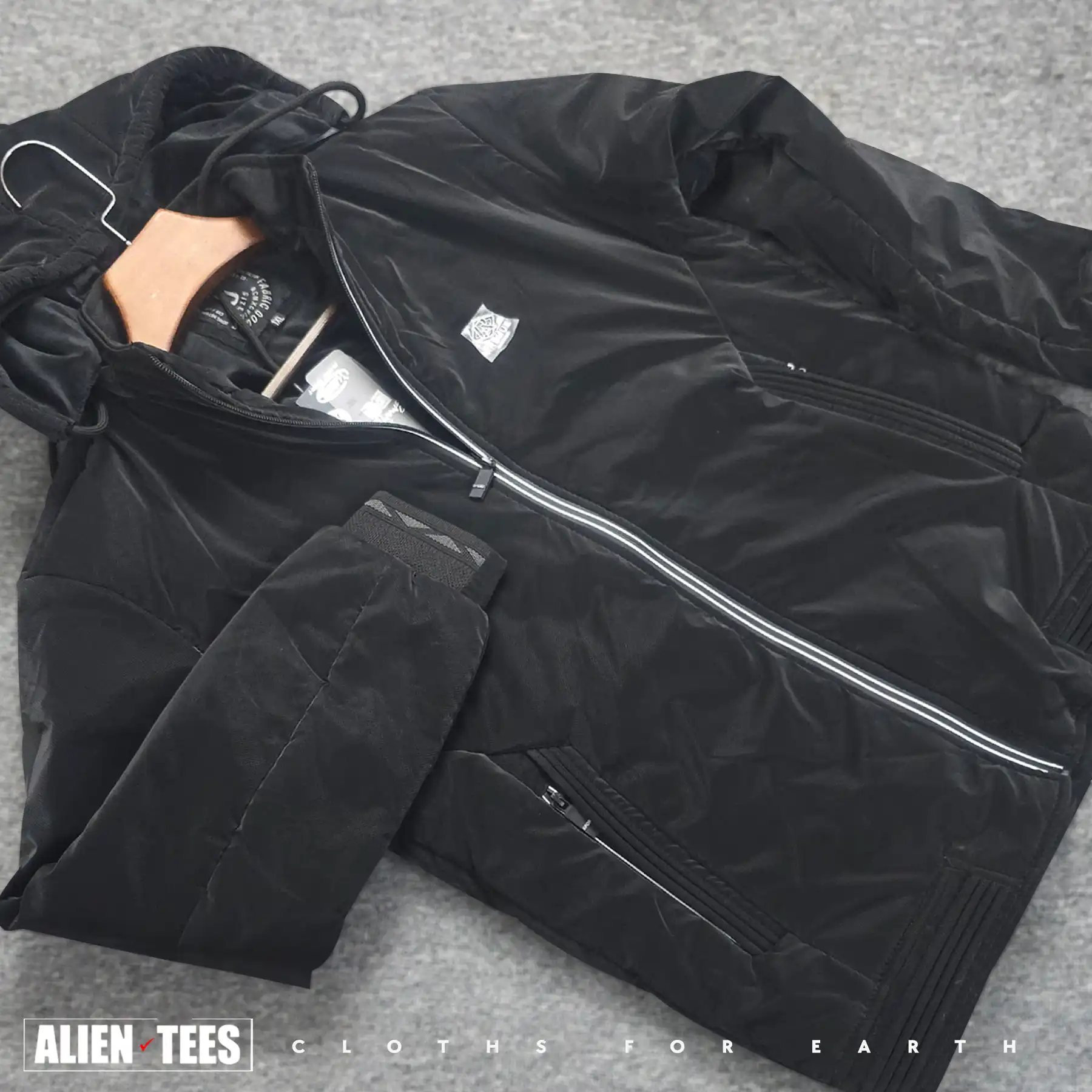 7W20 Obsidian Black - Stealth Quell Padded