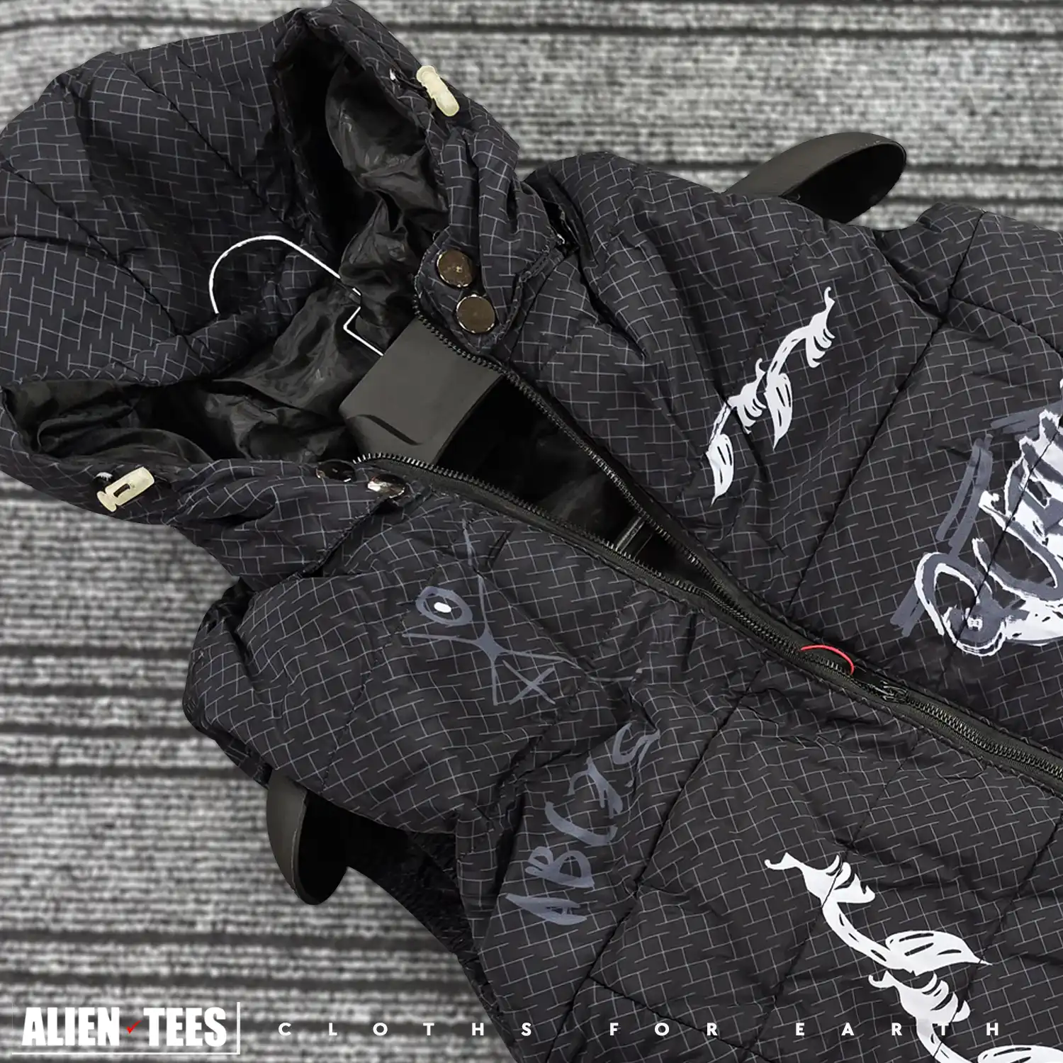 7W129 Black with White Abstract - Core Vest Sleeveless Jacket